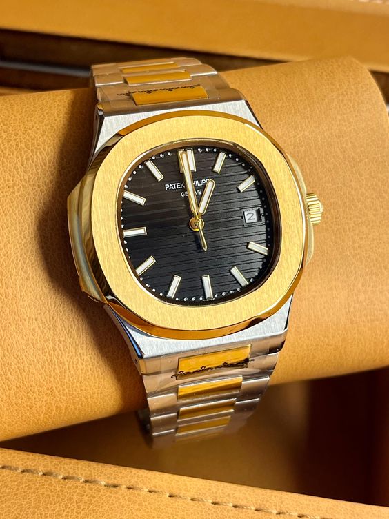 Patek Philippe Nautilus - Gold / Black